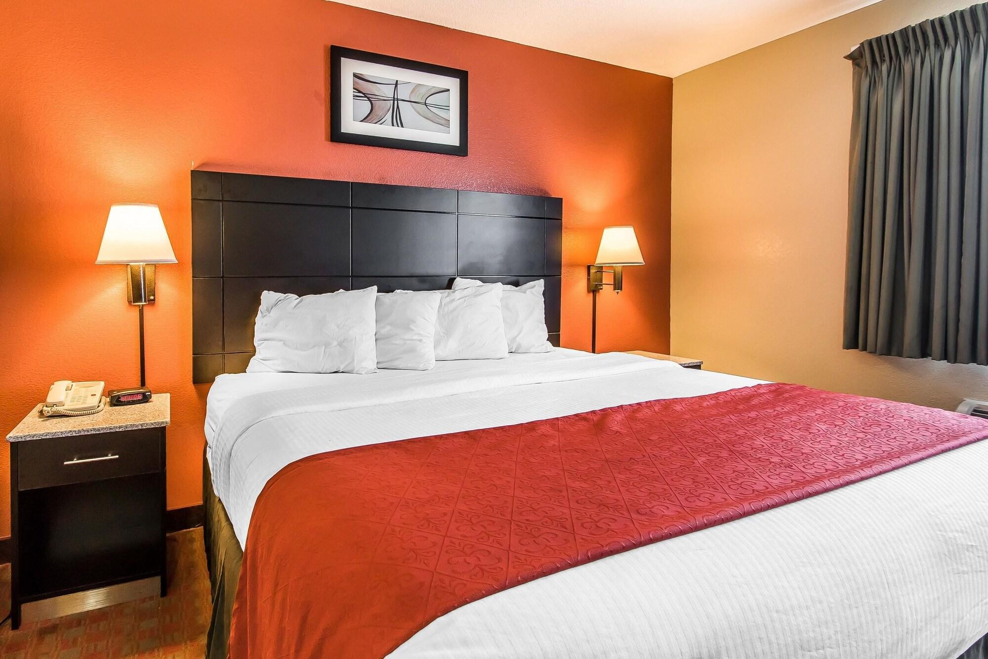 Quality Inn & Suites La Vergne Exterior photo